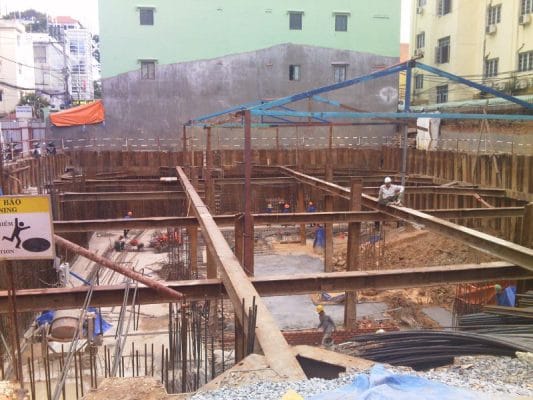 Thép cừ vây U C chấn, giải pháp chống sạt lở trong thi công xây dựng: U150 C150, U180 C180, U200 C200, U250 C250, U300 C300, U350 C350, U400 C400.