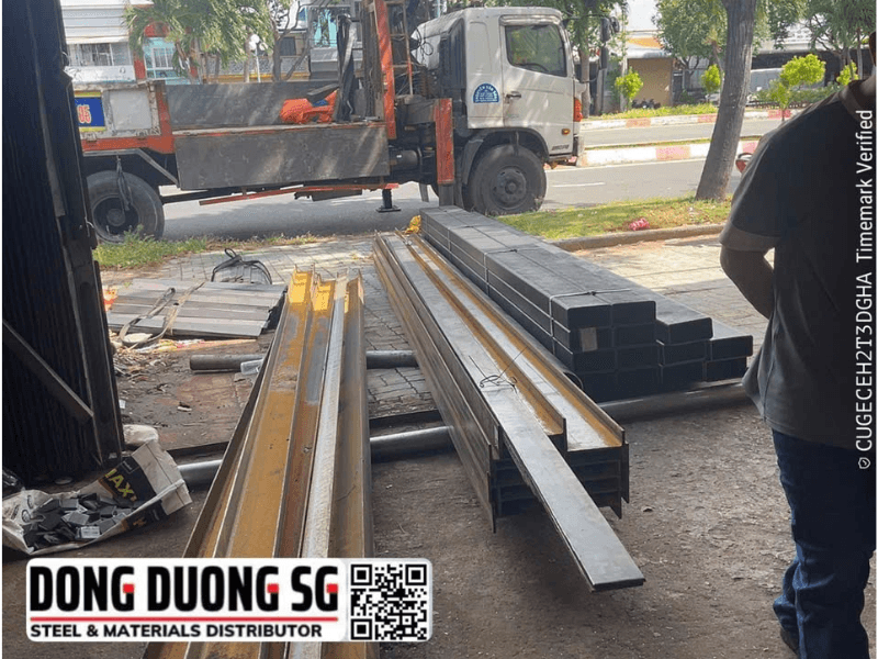 Vận chuyển 7.6 tấn sắt thép về Vũng Tàu ngày 19-8-2026